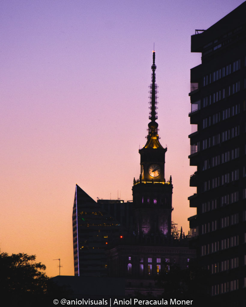 Warsaw Poland photography guide by aniolvisuals. Warsaw photography blue hour