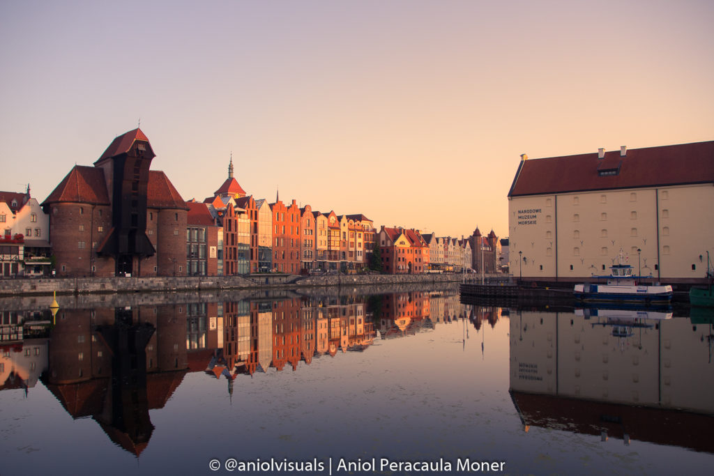 Gdansk Crane photo spot. Poland photography guide by aniolvisuals