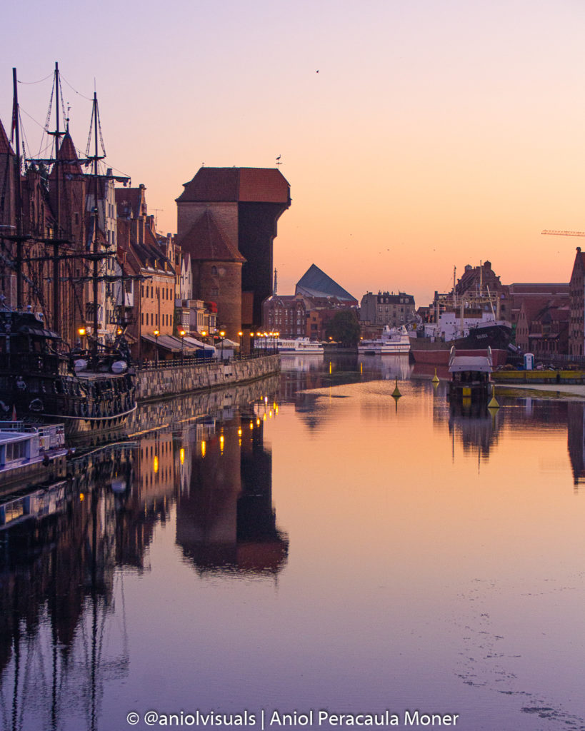 Gdansk Crane photo spot. Poland photography guide by aniolvisuals
