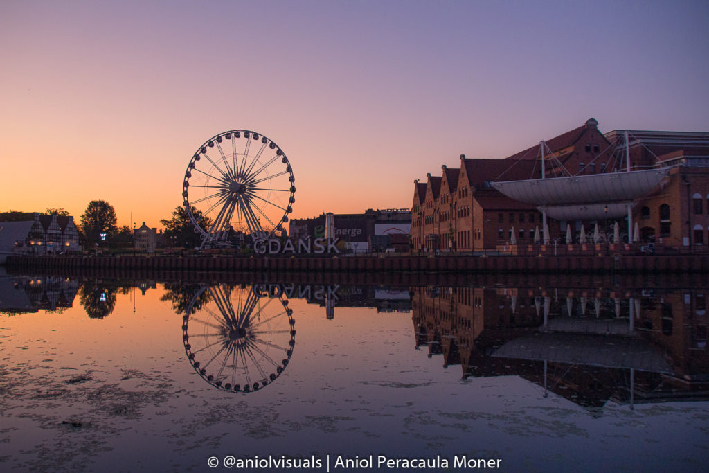 Gdansk ferris wheel photo spot. Poland photography guide by aniolvisuals