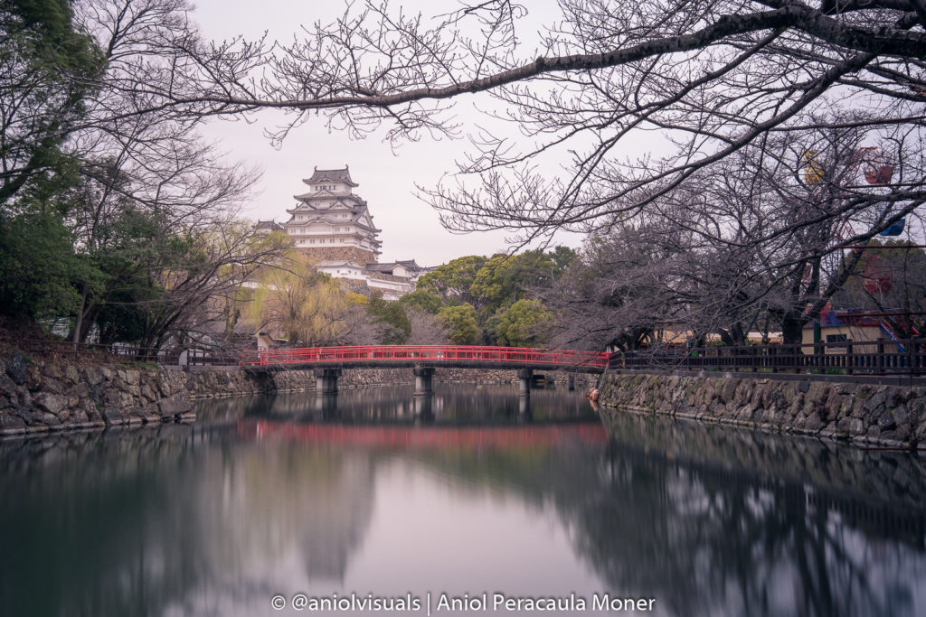 Good photos at bad conditions. himeji castle by aniolvisuals