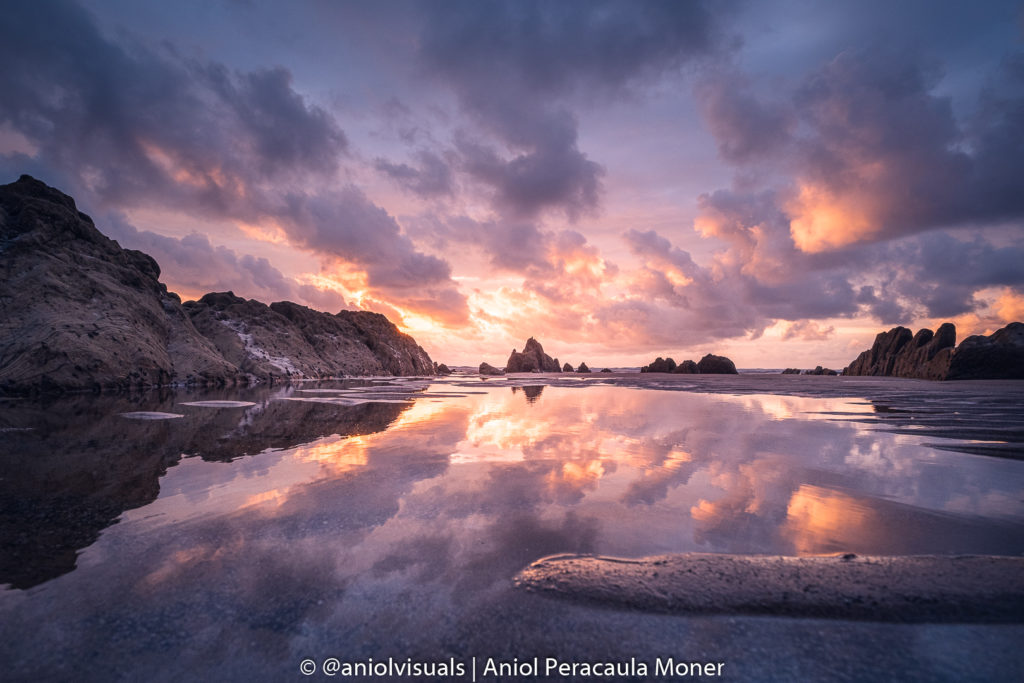 horizontal vs vertical photo by aniolvisuals