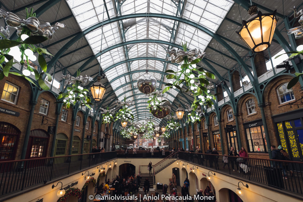 Covent Garden Christmas Lights by aniolvisuals