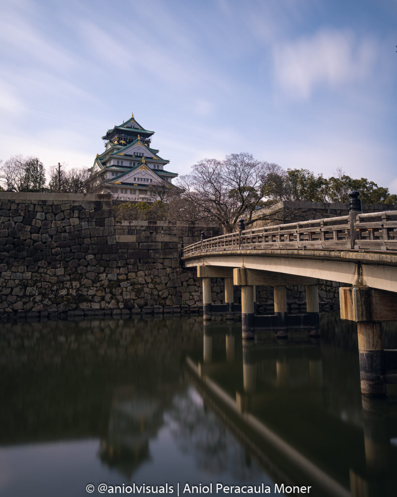 Osaka castle photo by aniolvisuals