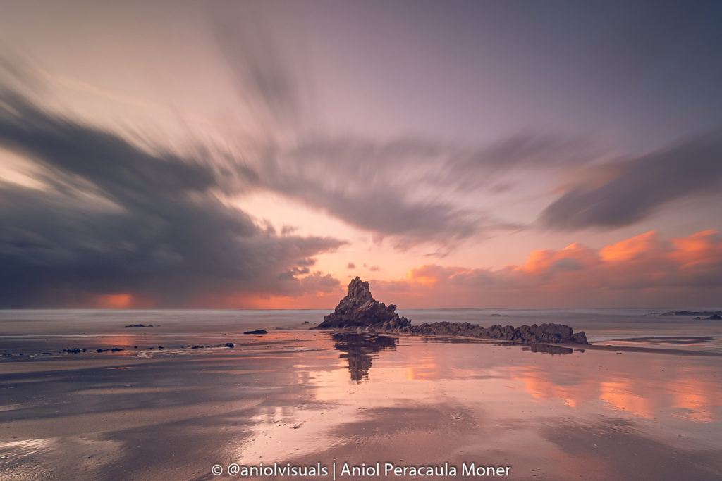 express motion with clouds photography by aniolvisuals