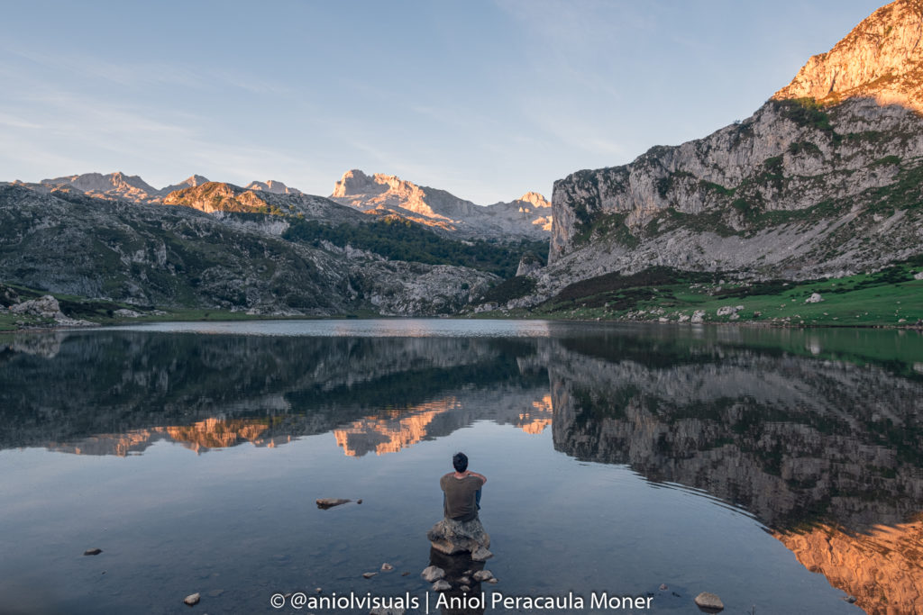 Reflection lago de enol covadonga