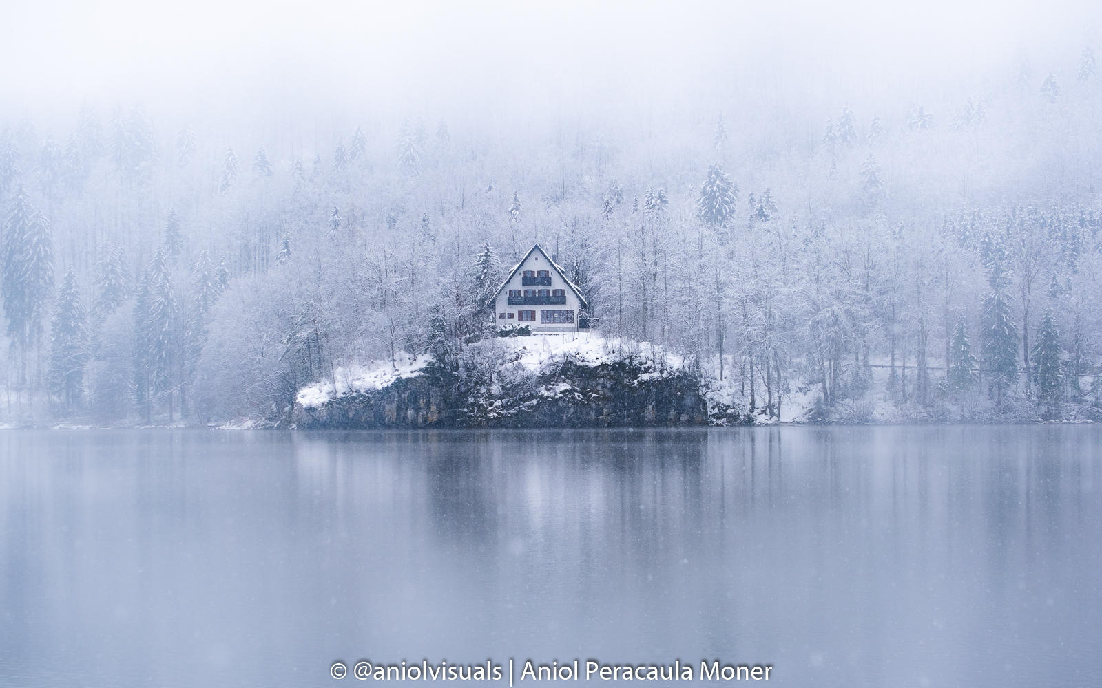 Lake Bohinj winter travel guide: best things to do