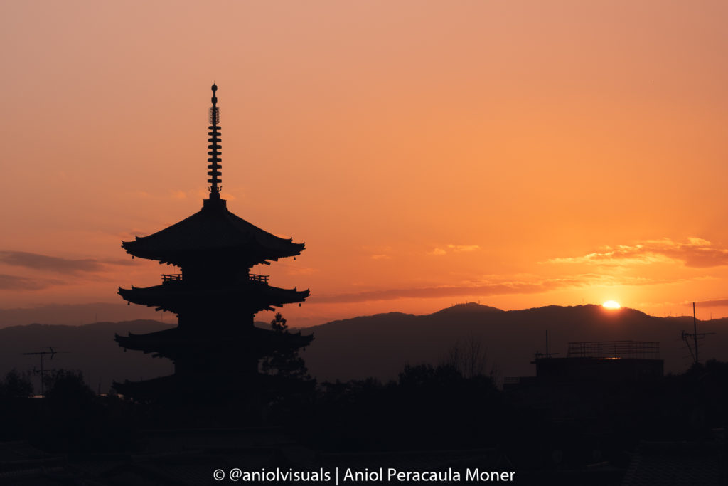 Yasaka pagoda viewpoint for photography kyoto