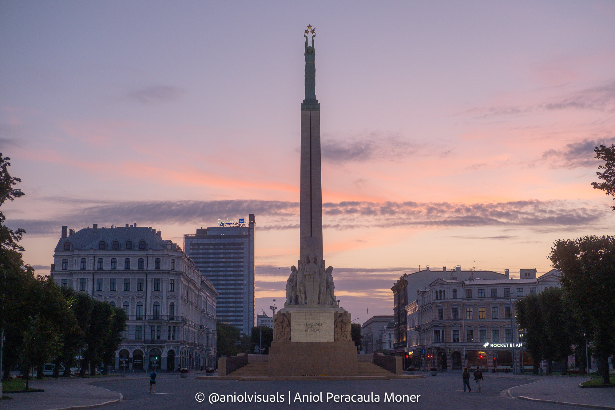 riga photography guide liberty-2