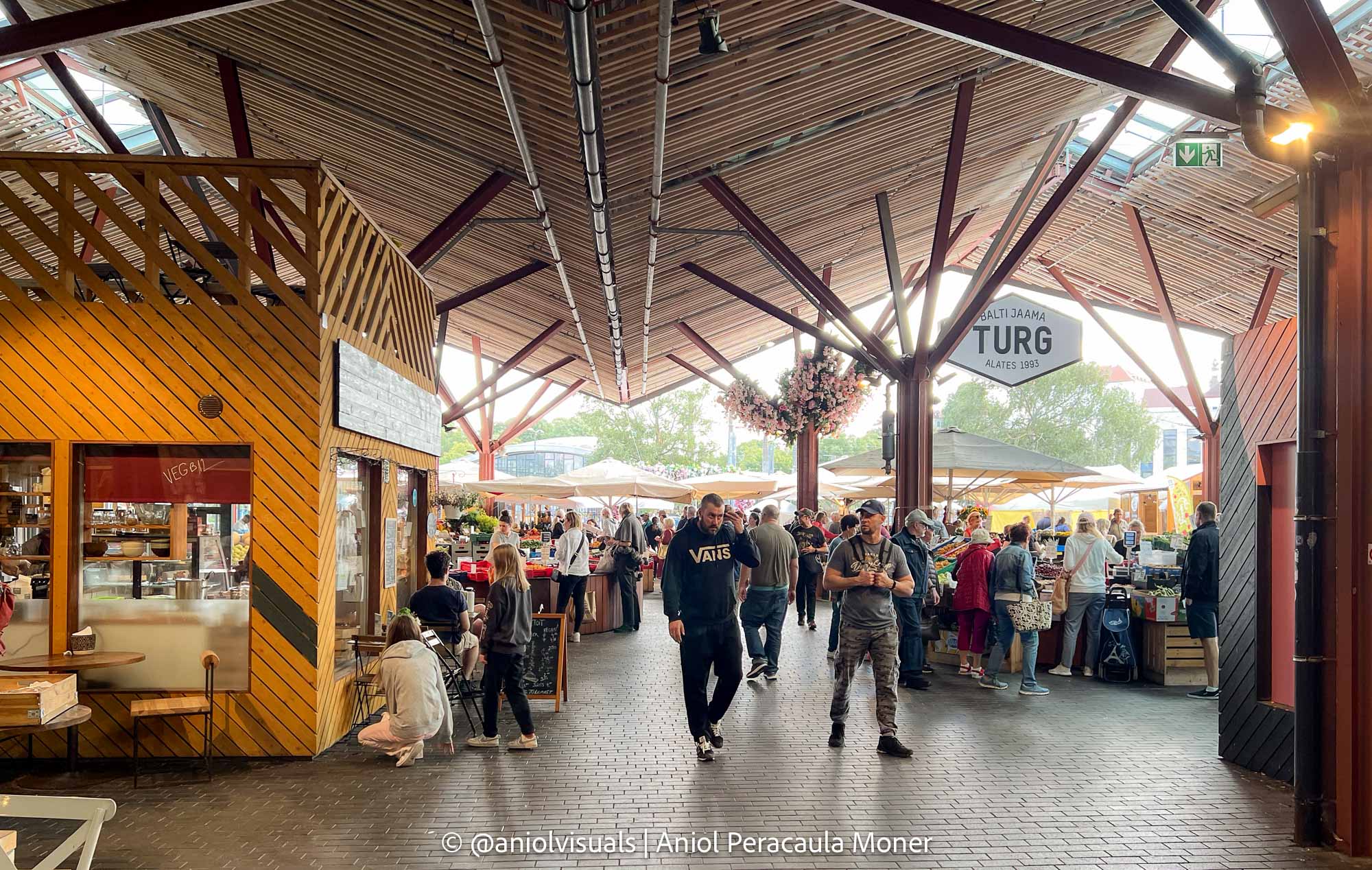tallinn photography guide balti jaam market