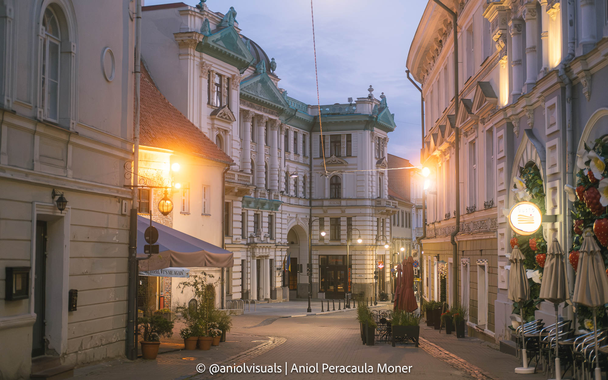 vilnius photography guide gate of dawn vilnius photography guide gate of dawn