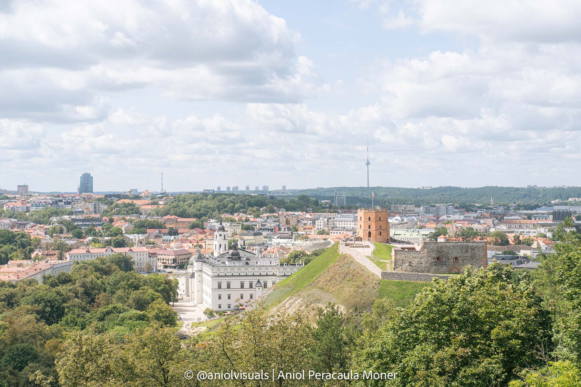 vilnius photography guide three crosses monument-2 vilnius photography guide three crosses monument