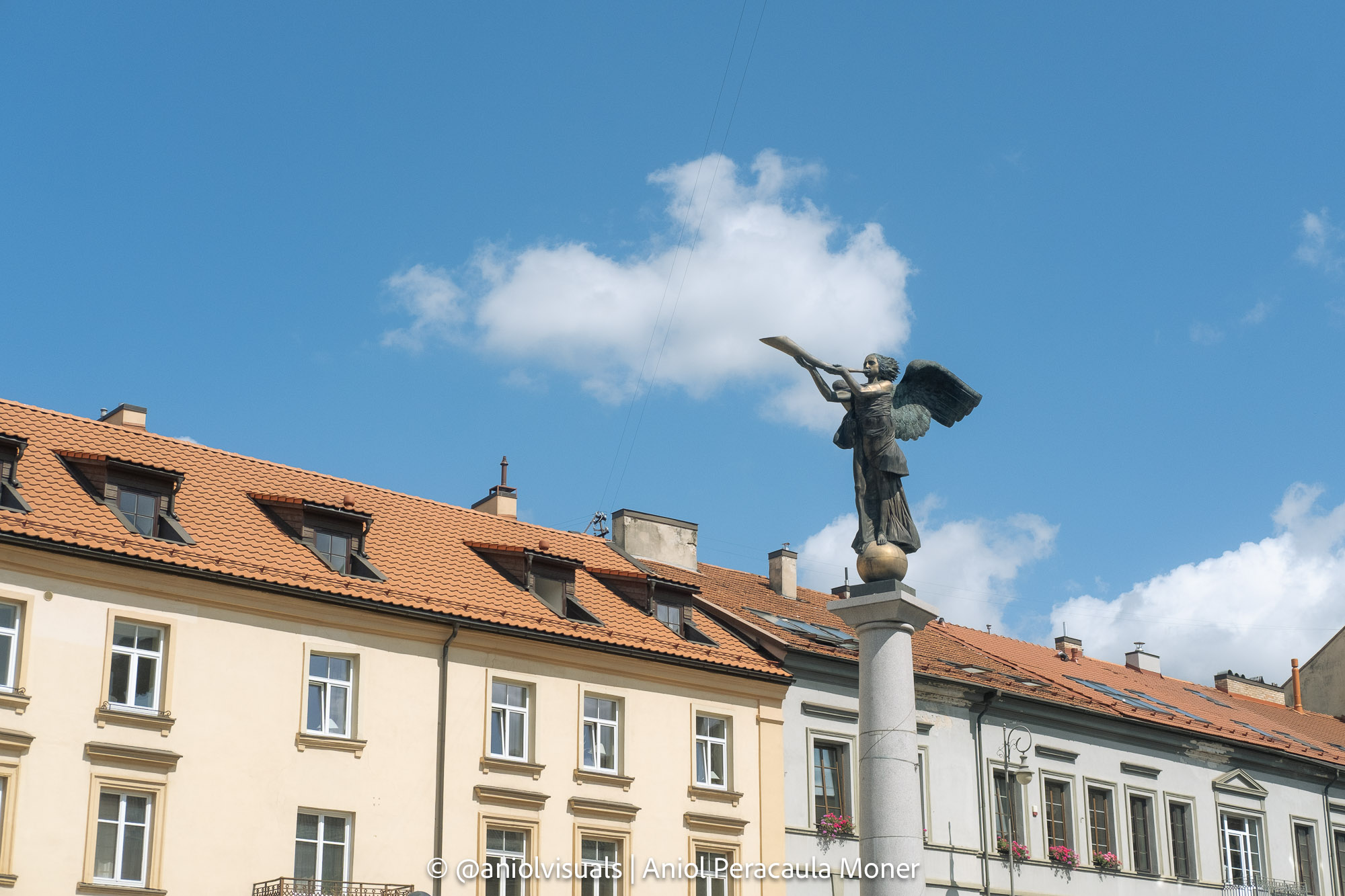 vilnius photography guide uzupis angel