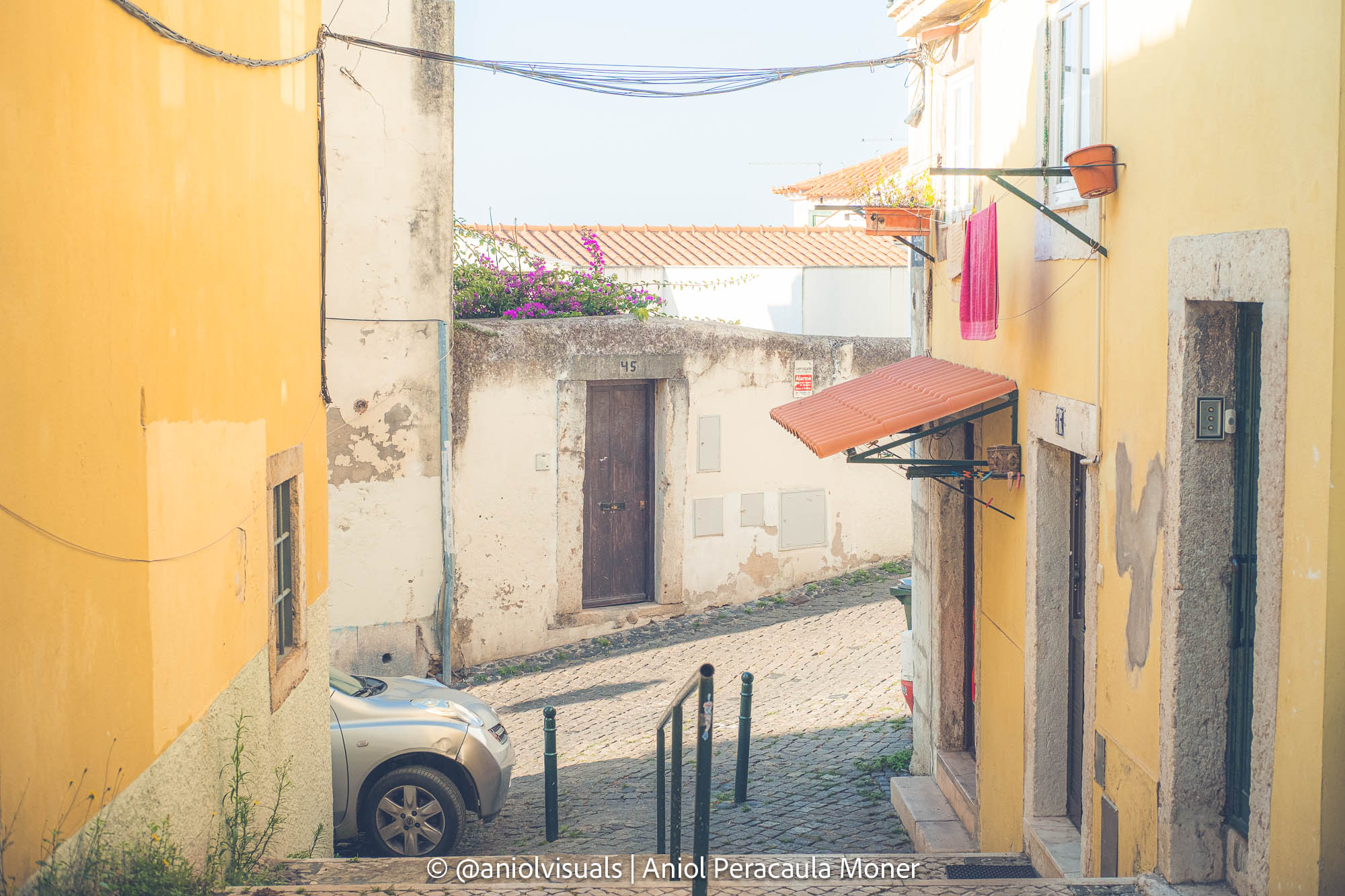Alfama alleys photography