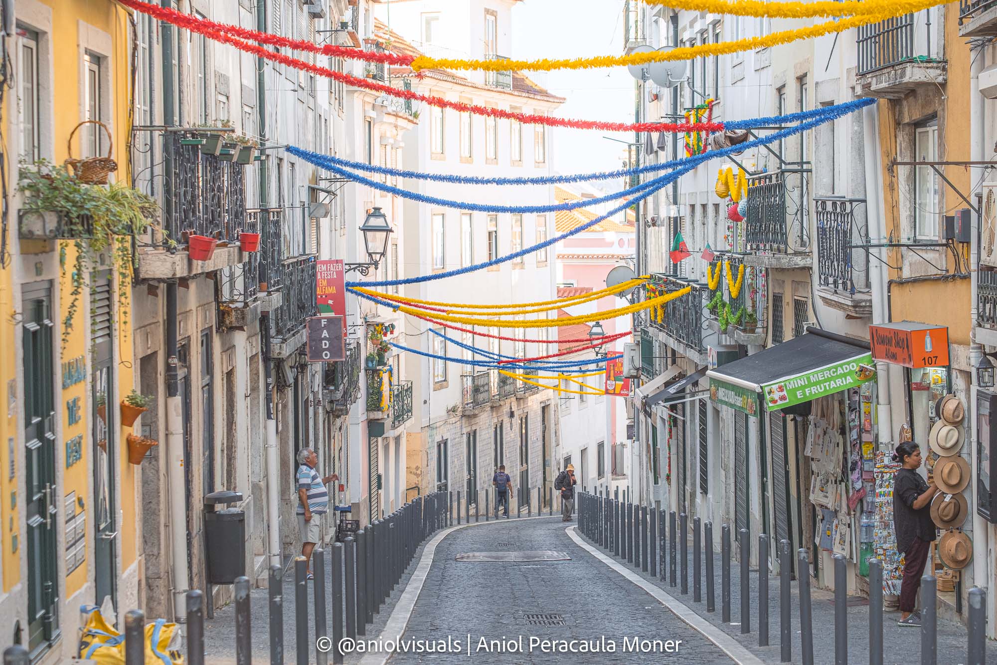 alfama street photography guide
