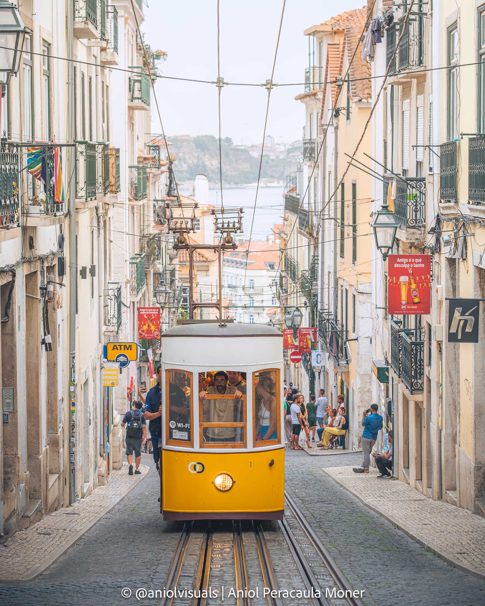 Lisbon photography guide elevador da bica