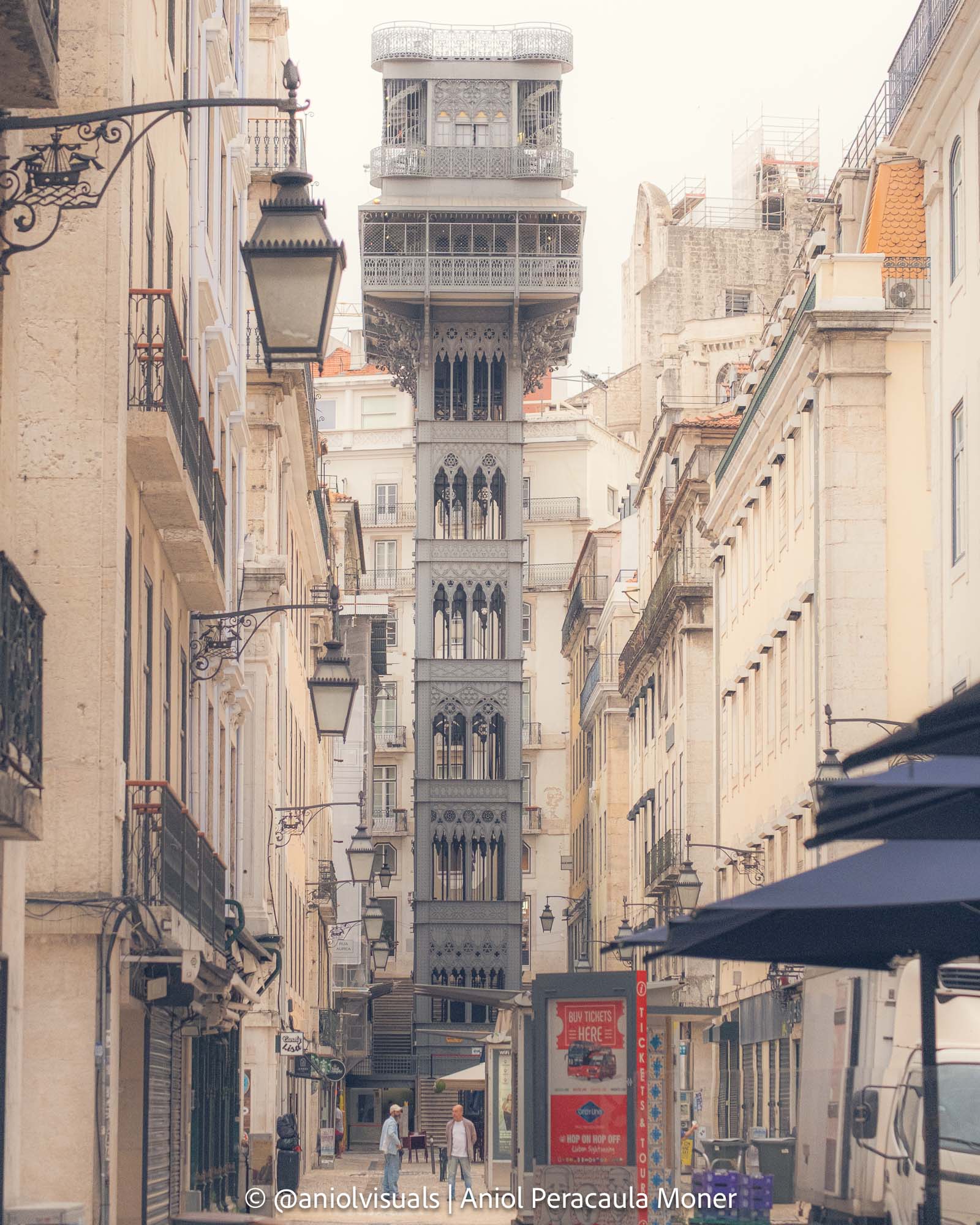 Lisbon photography guide elevador santa justa