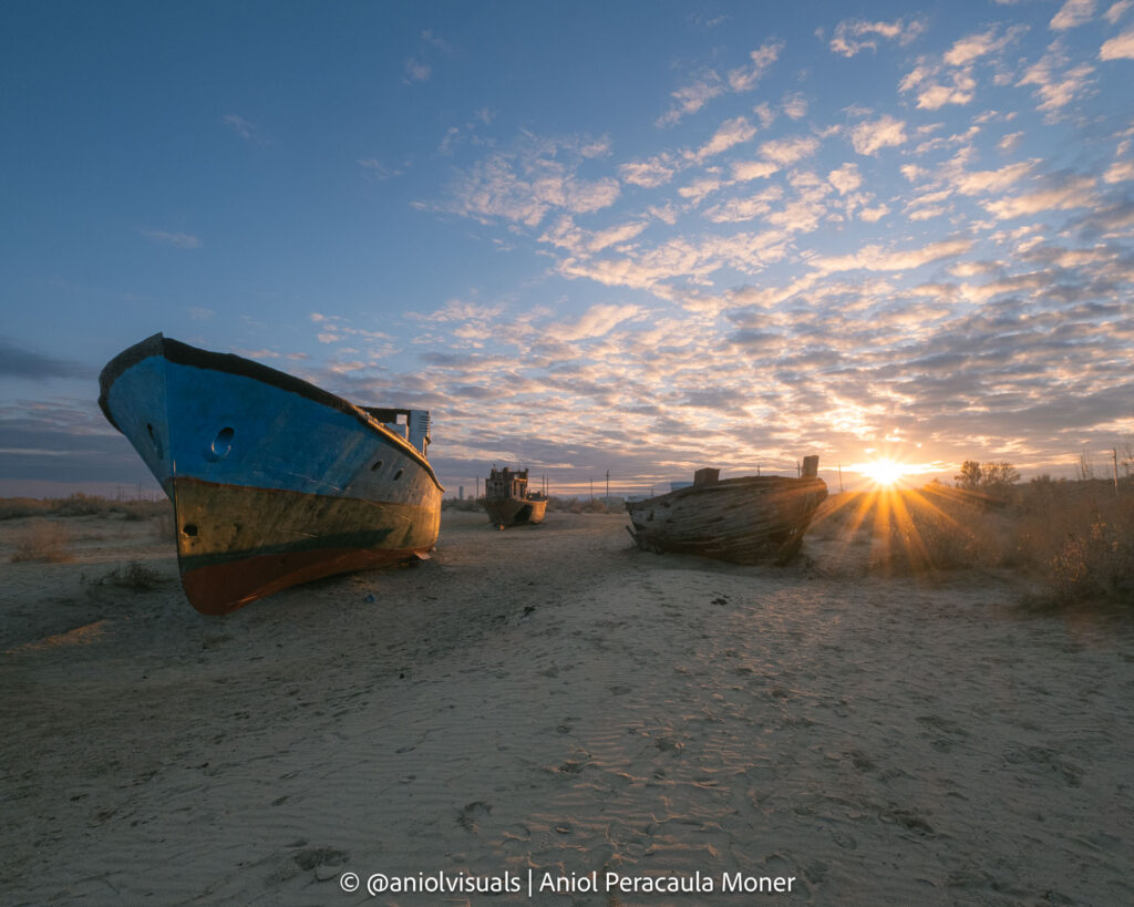 Aral Sea photography spots ship cemetery moynaq