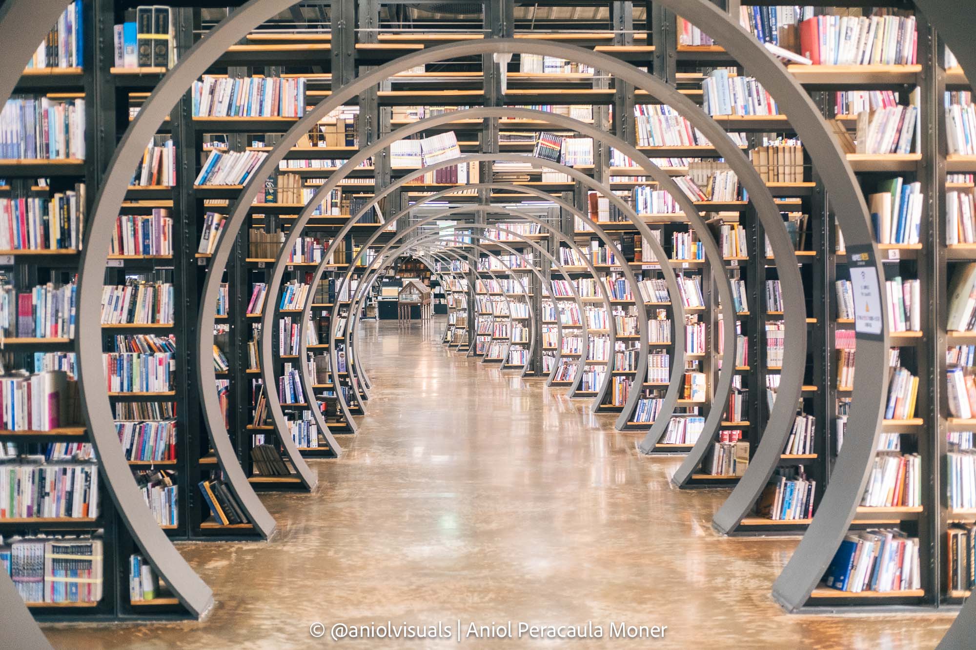 Seoul library photo spot