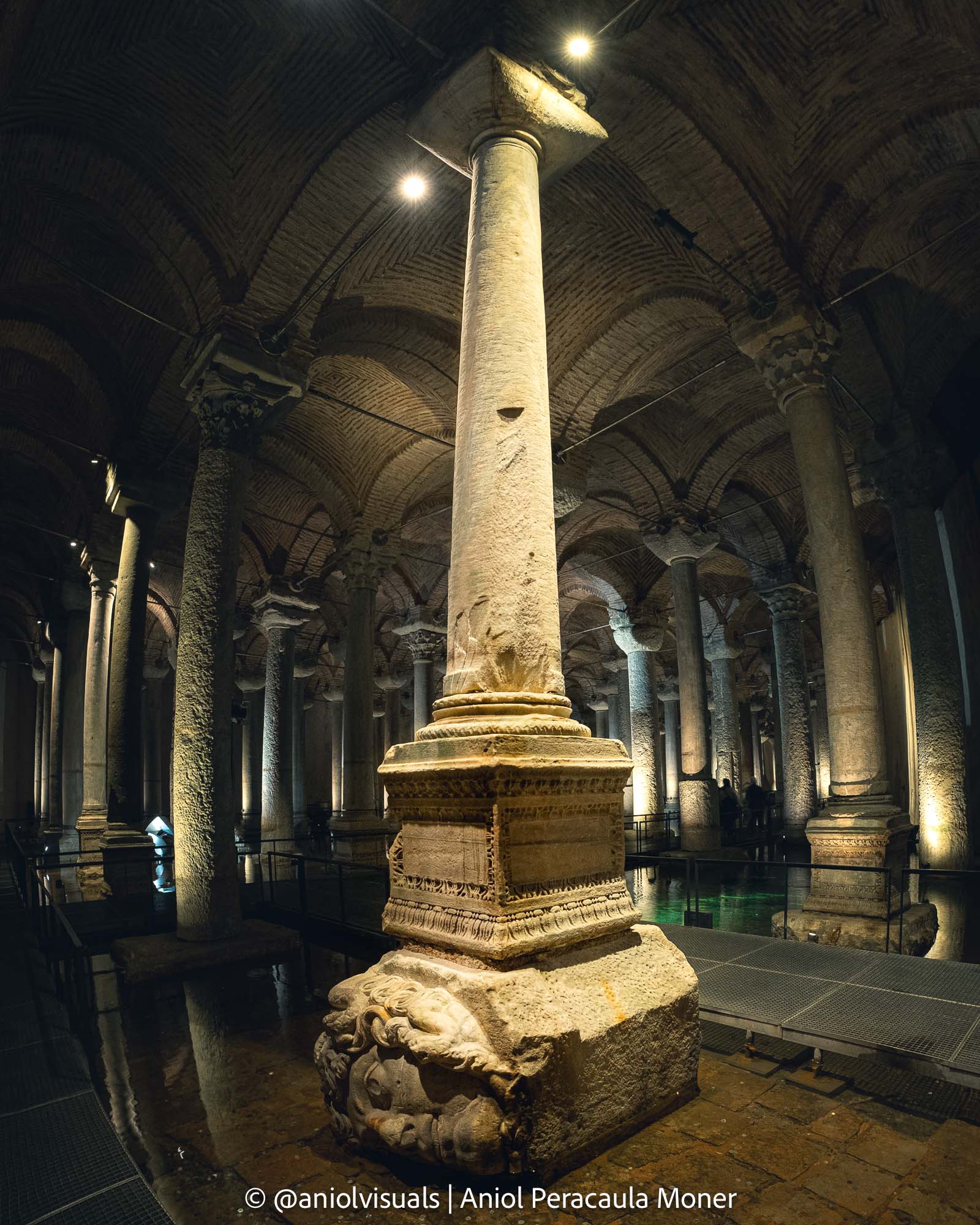 Istanbul photography spots yerebatan cistern