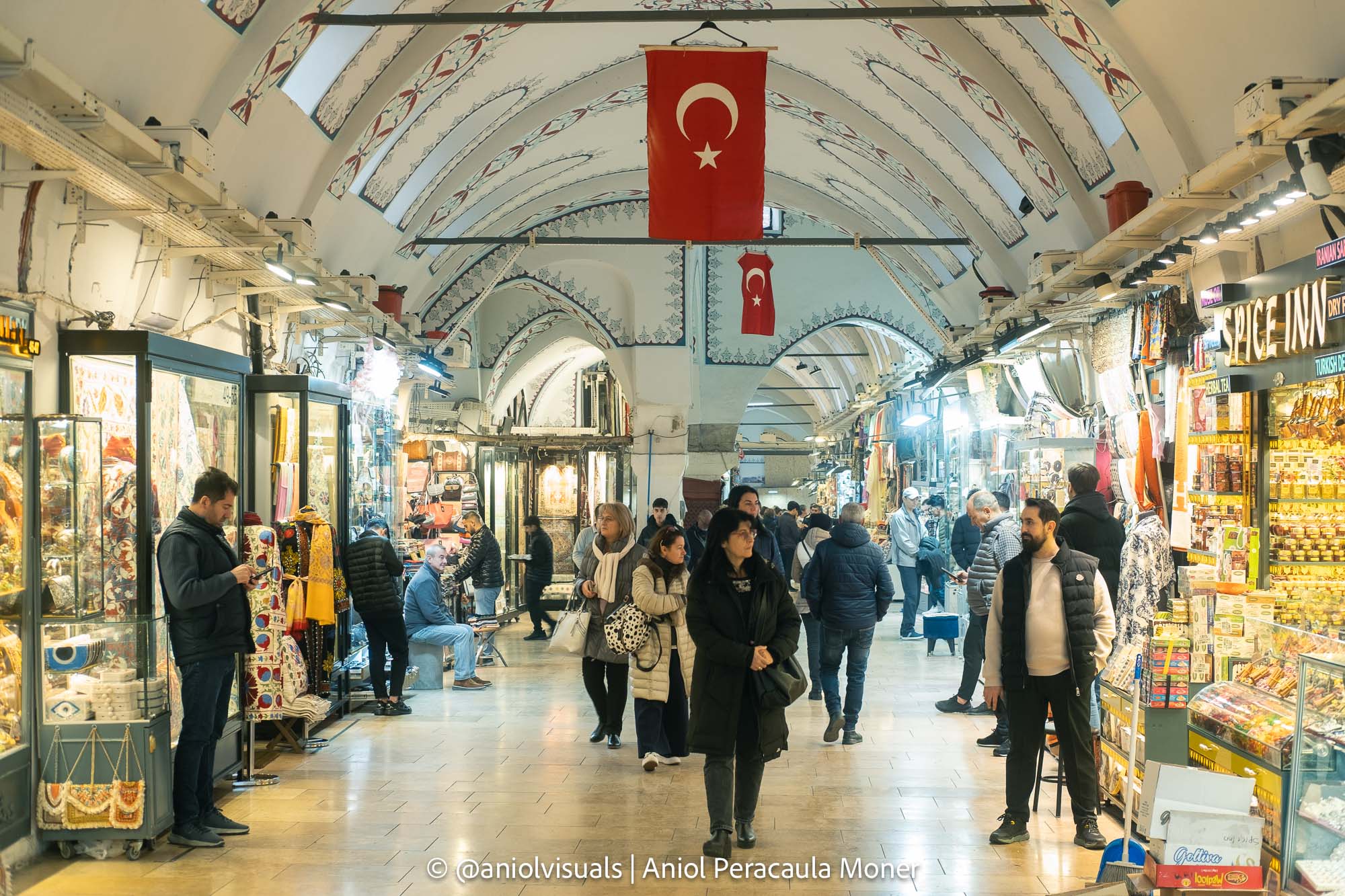 Istanbul grand bazaar photo