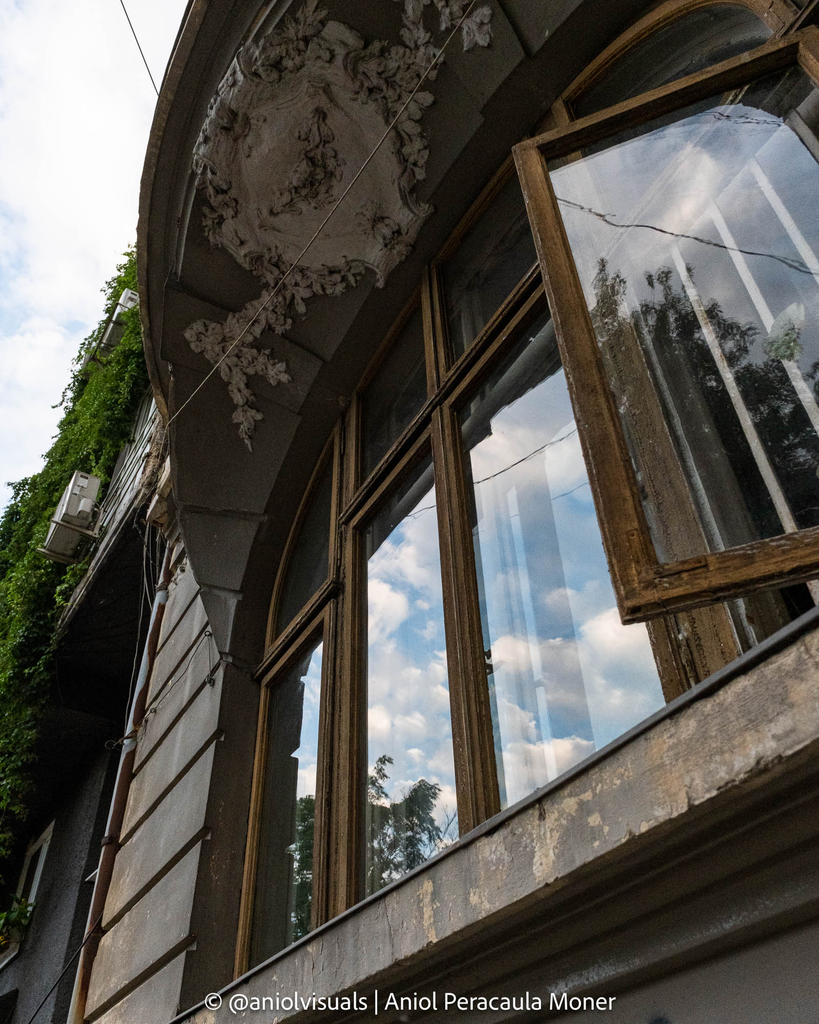 Street photography in bucharest