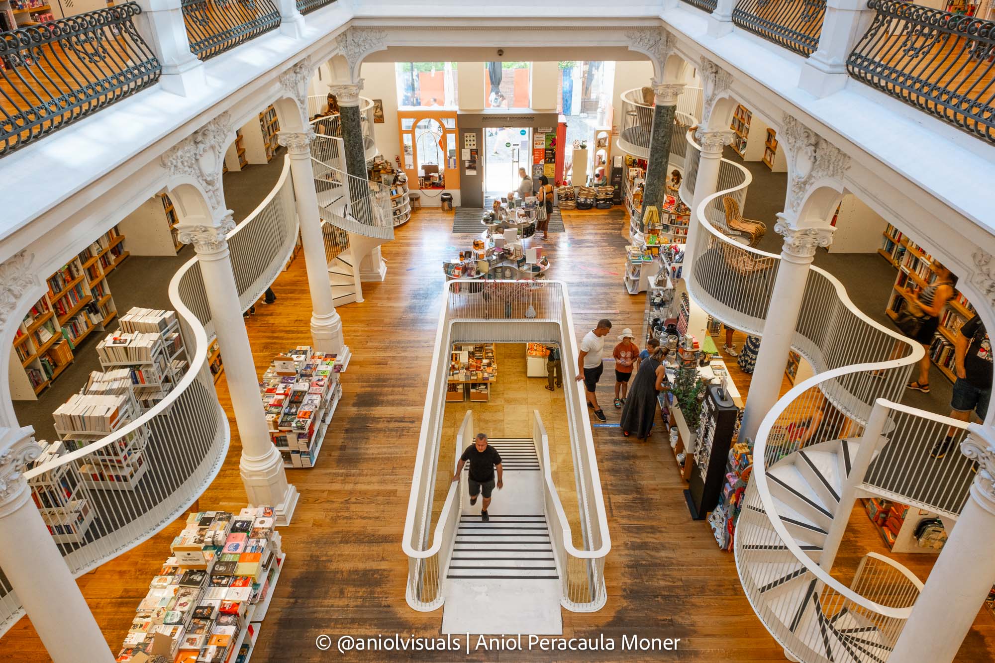 bucharest photography spots library