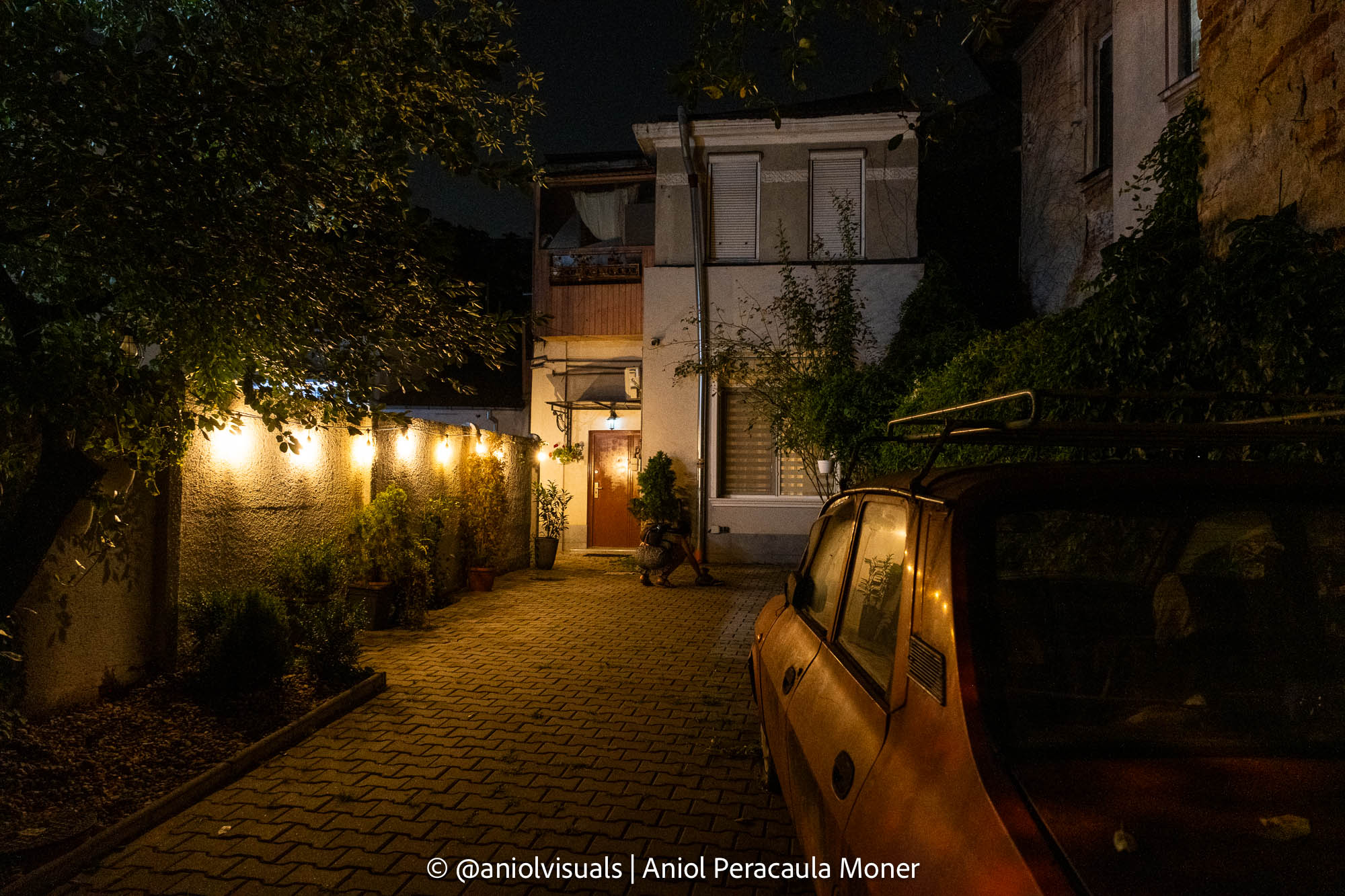 Night street photography bucharest