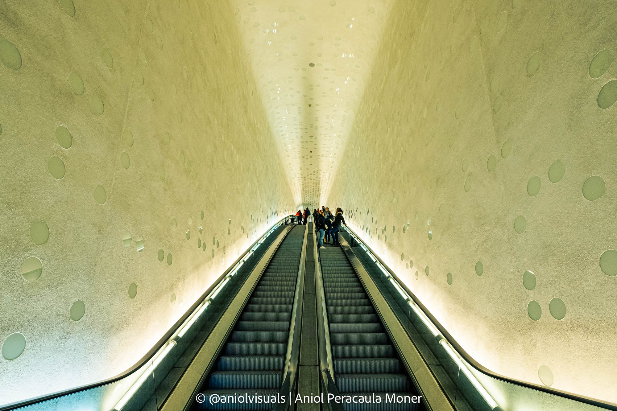 Elbphilarmonie stairs