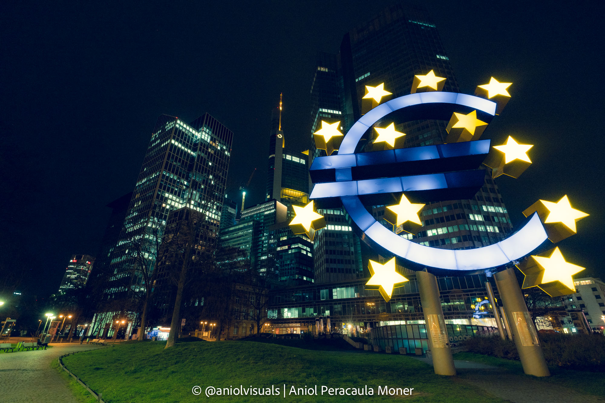 Frankfurt business district euro sign